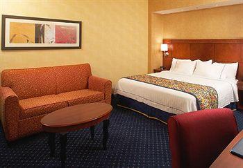 Courtyard Shadyside 3*